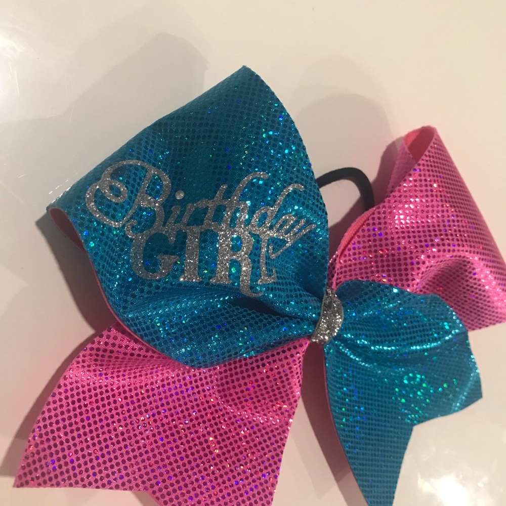 Cheer bow - Picture 2 of 4